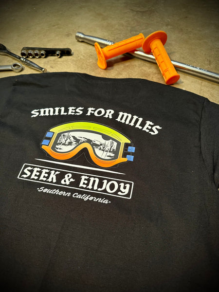 BOYS SMILES 4 MILES TEE | BLACK