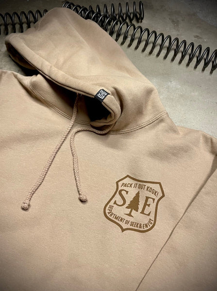 PACK IT OUT PULLOVER HOODIE | TAN